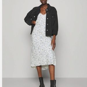 Abercrombie & Fitch Faux Silk Slip Midi Dress in White Floral